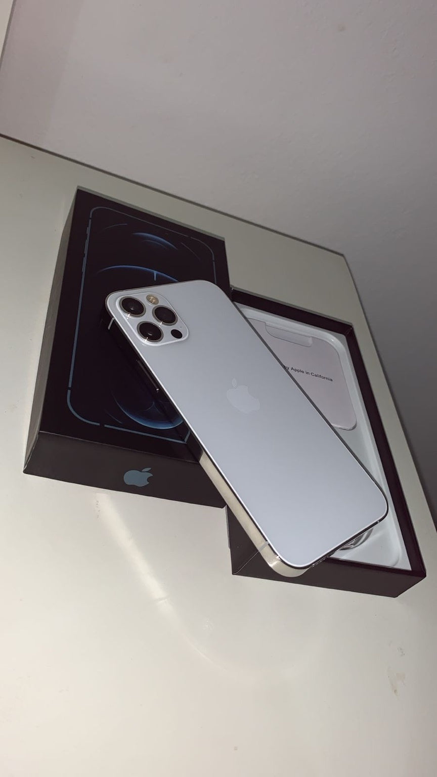 iPhone 12 Pro Max– Factory Unlocked – Like New